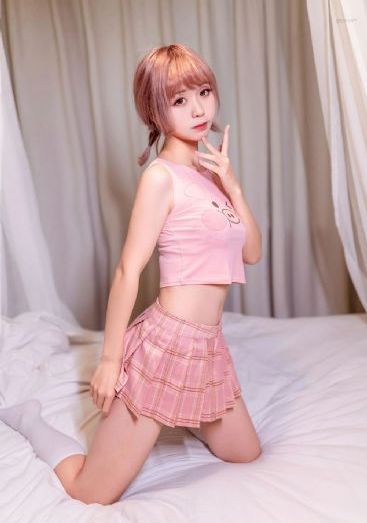 饥渴的熟妇张开腿呻吟_高清高清完整版