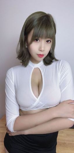 国产一区二区三区精品综合_十万网红美女美酱